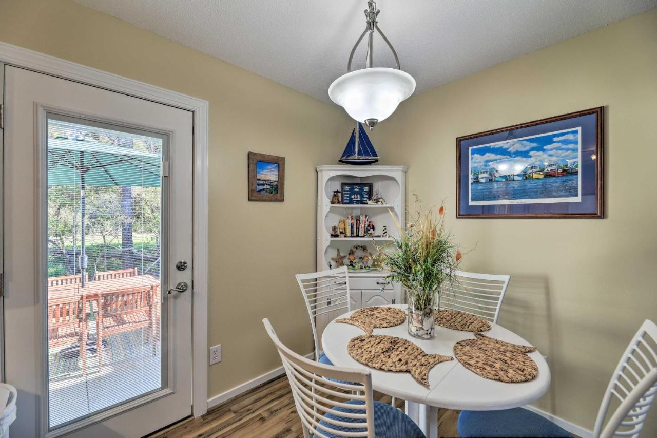 Beaufort Pad With Patio 3 Blocks To Waterfront! Ngoại thất bức ảnh